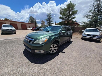 2011 Subaru Outback 2.5i Limited w/Power Moonroof & Navigation