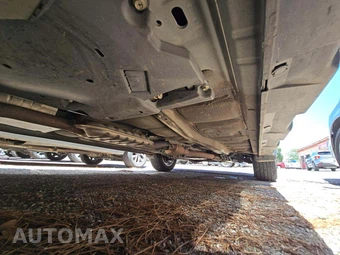 2011 Subaru Outback 2.5i Limited w/Power Moonroof & Navigation - miniatura 17
