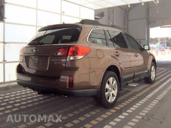 2011 Subaru Outback 3.6R Limited - miniatura 4