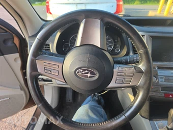 2011 Subaru Outback 3.6R Limited w/Power Moonroof & Navigation - miniatura 10