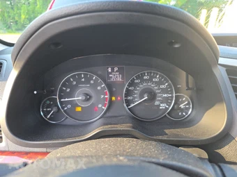 2011 Subaru Outback 3.6R Limited w/Power Moonroof & Navigation - miniatura 12