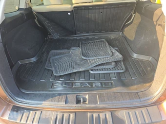 2011 Subaru Outback 3.6R Limited w/Power Moonroof & Navigation - miniatura 16