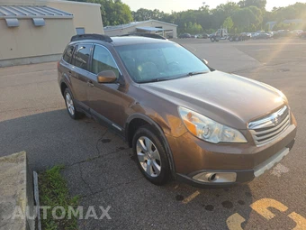 2011 Subaru Outback 3.6R Limited w/Power Moonroof & Navigation - miniatura 3