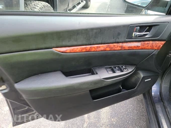 2011 Subaru Outback 3.6R Limited w/Power Moonroof & Navigation – miniatura 9