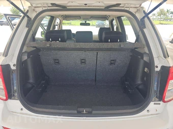 2011 Suzuki SX4 SportBack Hatchback – miniatura 11