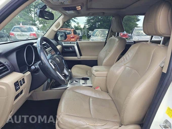 2011 Toyota 4Runner SR5 – miniatura 3