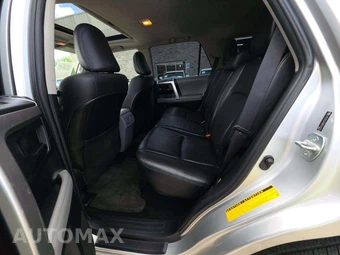 2011 Toyota 4Runner SR5 - miniatura 10