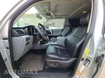 2011 Toyota 4Runner SR5 - miniatura 3