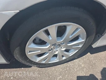 2011 Toyota Avalon – miniatura 10