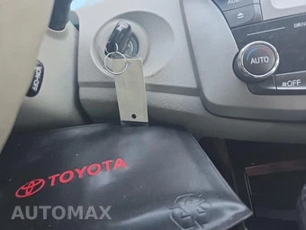 2011 Toyota Avalon – miniatura 23