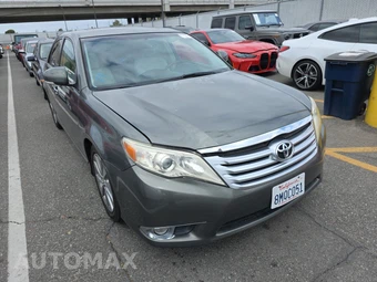 2011 Toyota Avalon Limited – miniatura 3