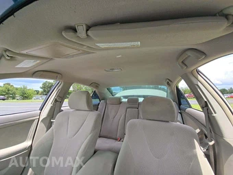 2011 Toyota Camry LE – miniatura 11