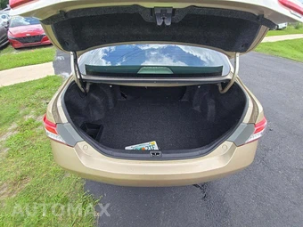 2011 Toyota Camry LE – miniatura 14