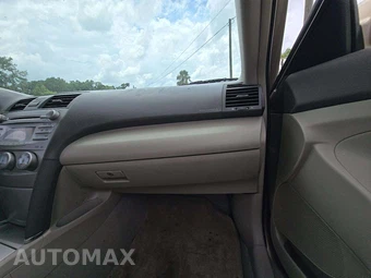 2011 Toyota Camry LE – miniatura 19