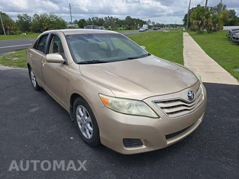 2011 Toyota Camry LE – miniatura 4