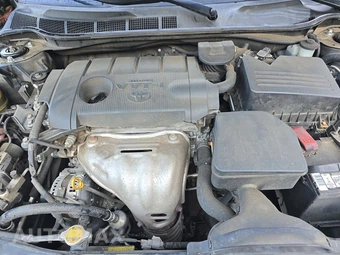 2011 Toyota Camry LE - miniatura 15