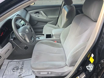 2011 Toyota Camry LE - miniatura 7