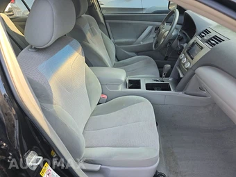 2011 Toyota Camry LE - miniatura 8