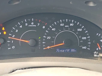 2011 Toyota Camry LE – miniatura 18