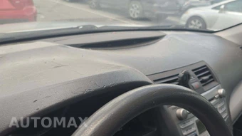 2011 Toyota Camry LE – miniatura 30