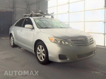 2011 Toyota Camry LE – miniatura 4
