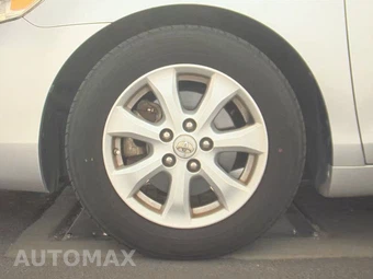 2011 Toyota Camry LE – miniatura 9