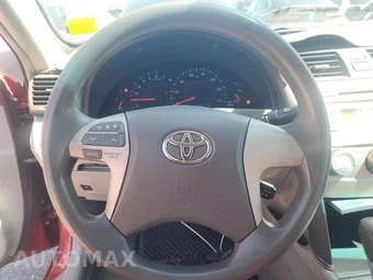 2011 Toyota Camry LE – miniatura 10