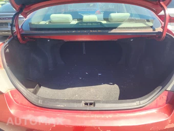 2011 Toyota Camry LE – miniatura 16