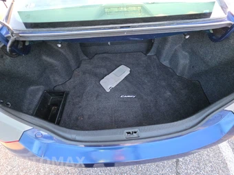 2011 Toyota Camry LE – miniatura 16