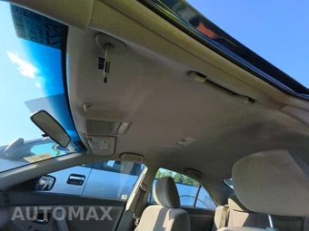 2011 Toyota Camry LE – miniatura 17
