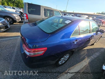 2011 Toyota Camry LE – miniatura 4