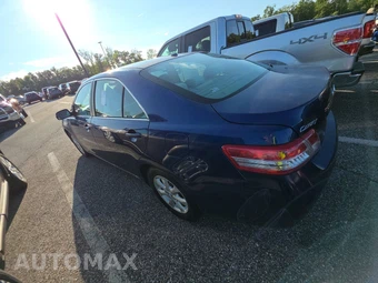 2011 Toyota Camry LE – miniatura 6