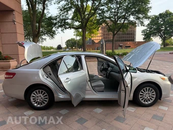 2011 Toyota Camry LE - miniatura 20