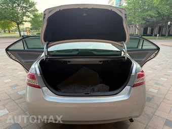 2011 Toyota Camry LE - miniatura 23