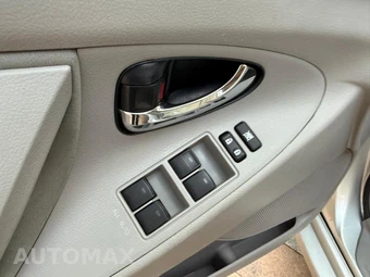 2011 Toyota Camry LE - miniatura 25