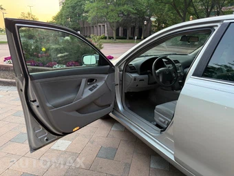 2011 Toyota Camry LE - miniatura 26