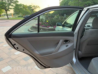 2011 Toyota Camry LE - miniatura 34