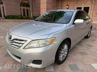 2011 Toyota Camry LE - miniatura 4