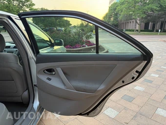 2011 Toyota Camry LE - miniatura 40