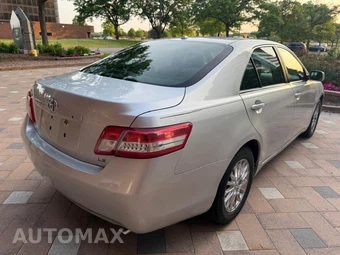 2011 Toyota Camry LE - miniatura 7