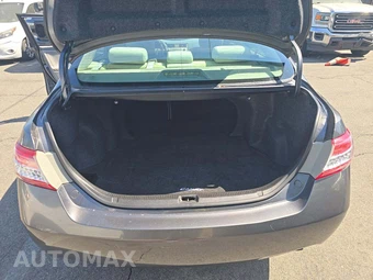 2011 Toyota Camry LE – miniatura 14