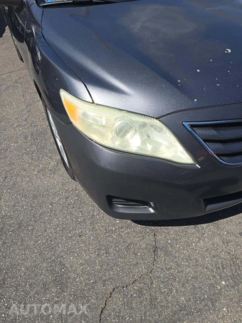 2011 Toyota Camry LE – miniatura 21