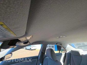 2011 Toyota Camry LE – miniatura 11