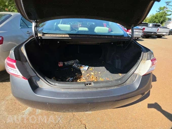 2011 Toyota Camry LE – miniatura 14