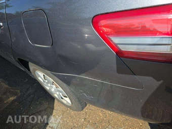 2011 Toyota Camry LE – miniatura 22