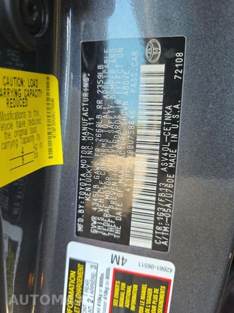 2011 Toyota Camry LE – miniatura 5