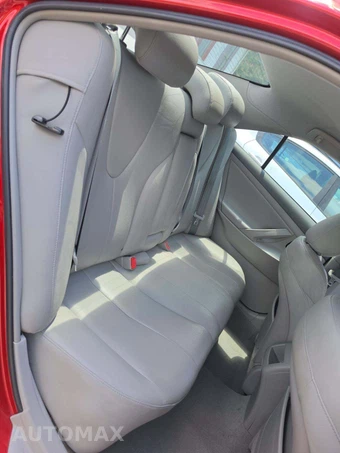 2011 Toyota Camry LE - miniatura 16