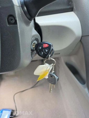 2011 Toyota Camry LE - miniatura 8