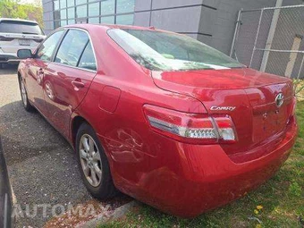 2011 Toyota Camry LE – miniatura 2