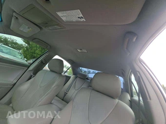 2011 Toyota Camry LE – miniatura 11